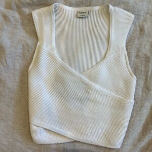 Abercrombie slightly cropped sweater tank
